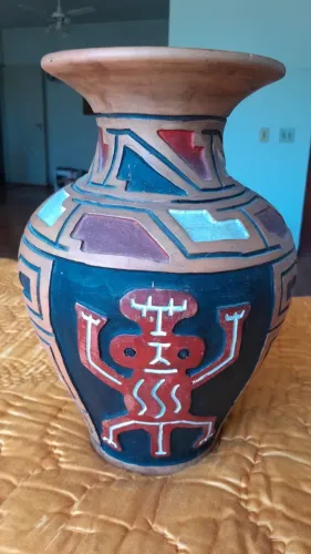 Vaso de Cerâmica Artesanal Marajoara - Argila Moldada à Mão - Raridade