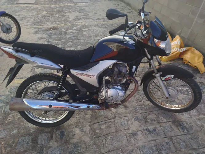 Honda 150 c cor preta