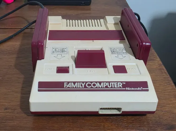 Nintendo Famicom Japonês Impecável