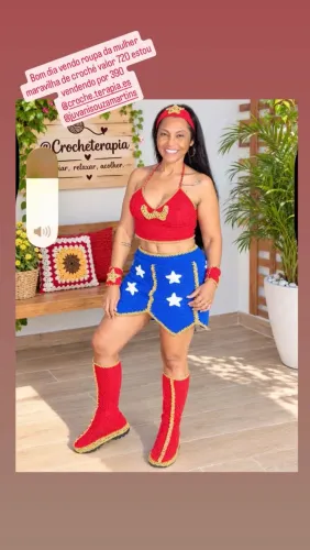 Vendo fantasia de croché da mulher maravilha