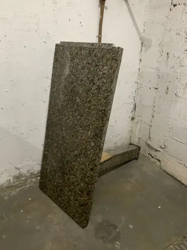 Bancada de granito com pé