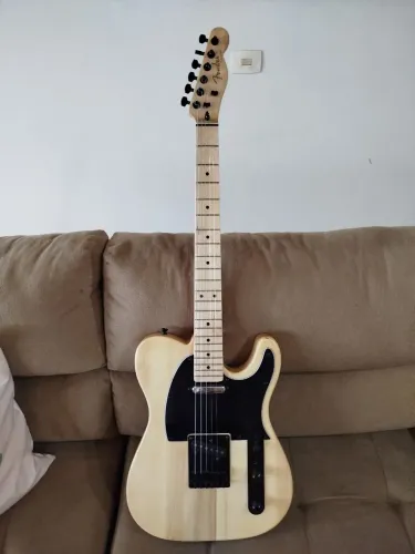 Guitarra Telecaster Seven (headstock decal fender)