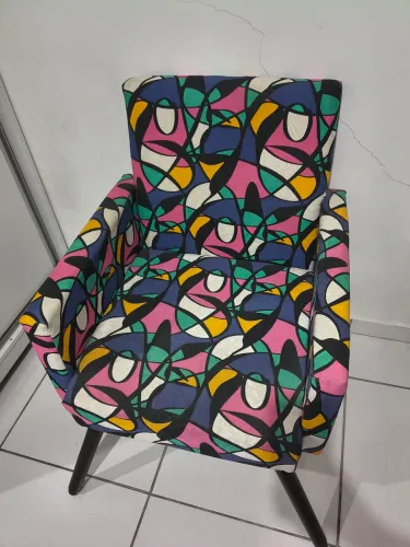 Poltrona colorida