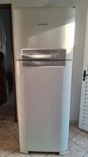 Geladeira eletrolux df50