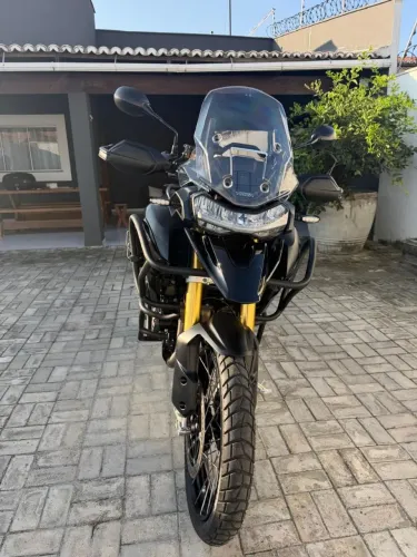 Vendo uma tigre 1200 cc