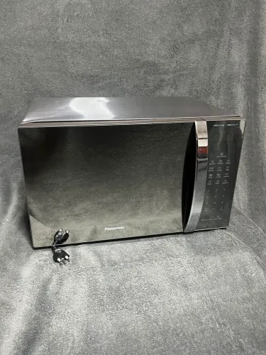Micro-ondas Panasonic NN-ST67LSRU 34 Litros Inox