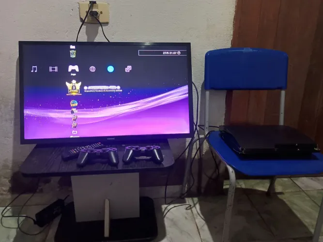 Ps3 destravado + smart tv Samsung venda ou troca com torna leia o anúncio 