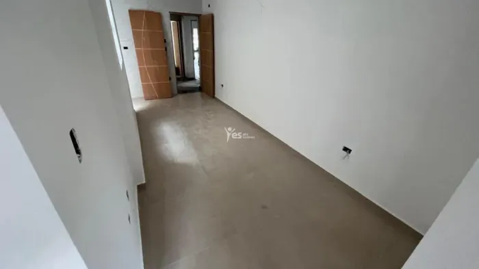 Cobertura baixo condomínio com elevador ena Vila Linda. REF: 15514