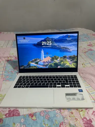 Notebook Samsung Book E20