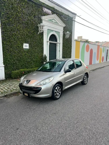 Peugeot 207 XR 1.4 Flex 8V 5P 2011
