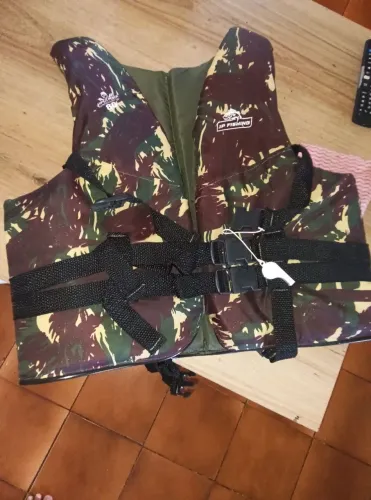 Colete salva-vidas camuflado