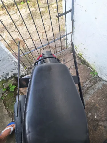 SUPORTE DE BAÚ E ARANHA MOTTU TVS.