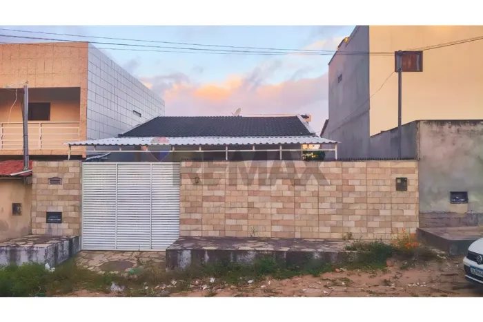 CASA À VENDA NO CORAÇÃO DE JACUMÃ | CONFORTO, LOCALIZAÇÃO E POTENCIAL DE VALORIZAÇÃO