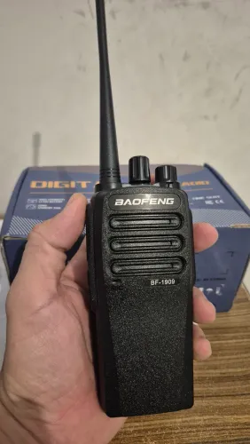 Rádio Baofeng BF-1909