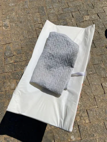 Trocador Portátil + Lençol de elástico 