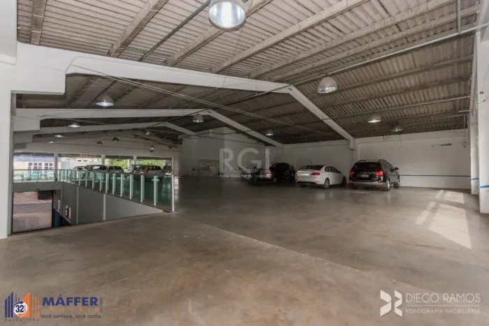 Prédio à venda 2236m² Avenida OTTO NIEMEYER, Tristeza, Porto Alegre.