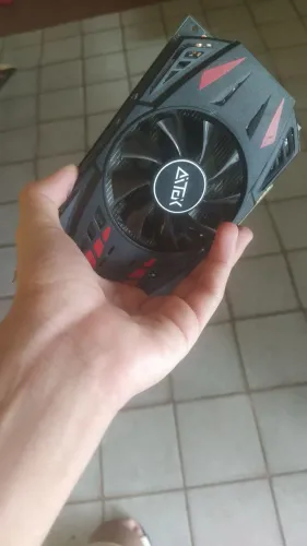 Placa de vídeo GTX 550 ti