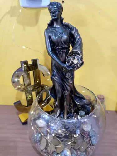 Estatueta Deusa da Fortuna 31cm