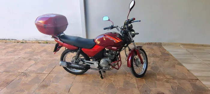 YBR 125E 2005 revisada e em ótimo estado de conservação