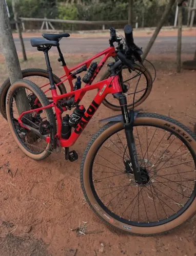 Bicicleta Caloi Elite FS Carbono