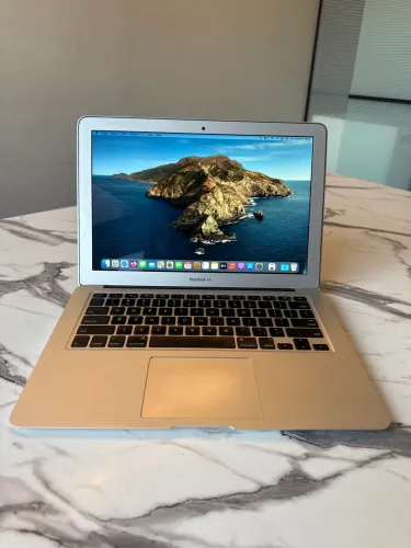 MacBook Air i5