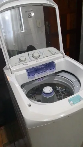 Vende_se maquina de Lavar roupa eletrolux 12 Kg.