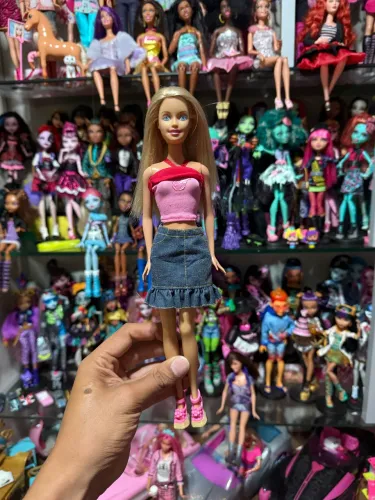 Boneca barbie accessories galore