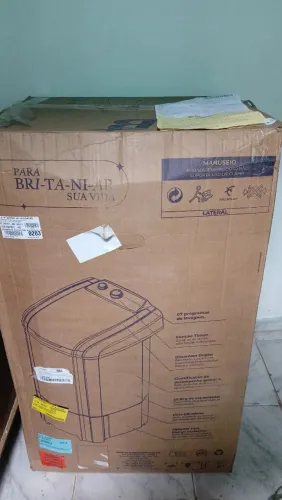 Um tanquinho Britânia 20 kg na caixa com nota fiscal