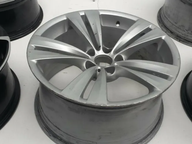 Roda aro 20 BMW X6 Prata original traseira par