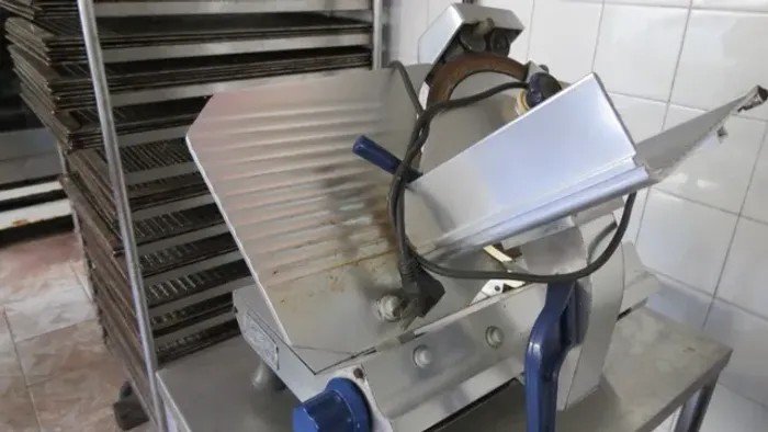 Fatiador De Frios E Alimentos Marca Gural Modelo Jce-27