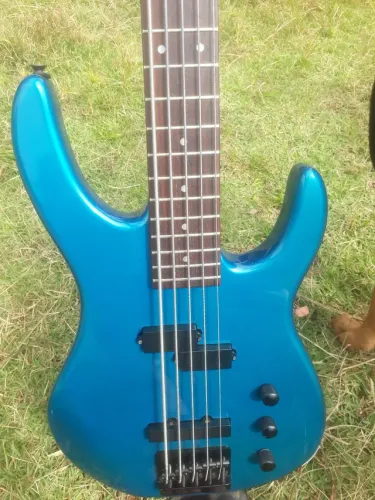 Baixo squier by fender 5 cordas made in korea 