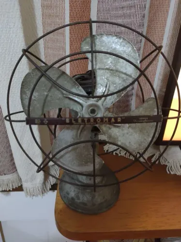 Antigo ventilador Eletromar.