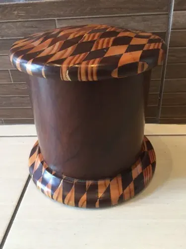 Pote Decorativo Em Madeira