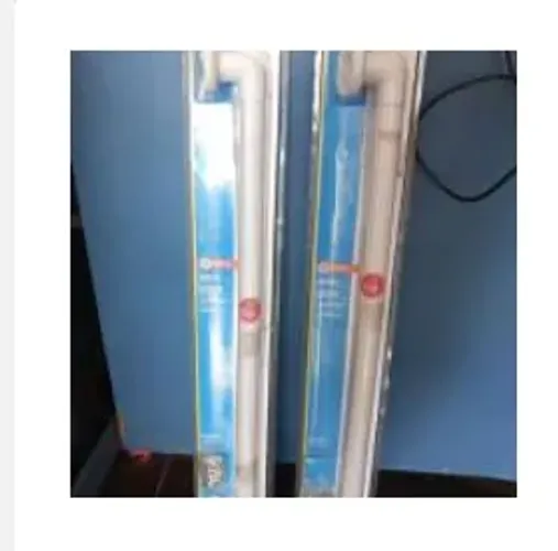 02 Barras de apoio em PVC