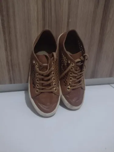 Tênis Calvin Klein em Couro - Usado