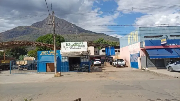 Imóvel comercial na Avenida Rio Bahia, bairro Vila Isa