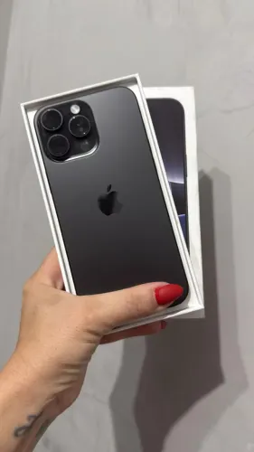 Iphone 16 Pro Max 512gb Perfeito Estado - Garantia - Aceitamos seu Apple na Troca