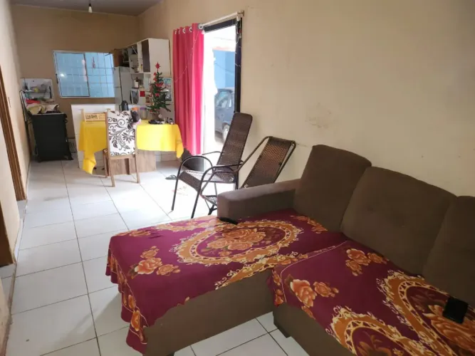 Térrea para venda possui 130 metros quadrados com 4 quartos em Jardim das Rosas - Goiânia
