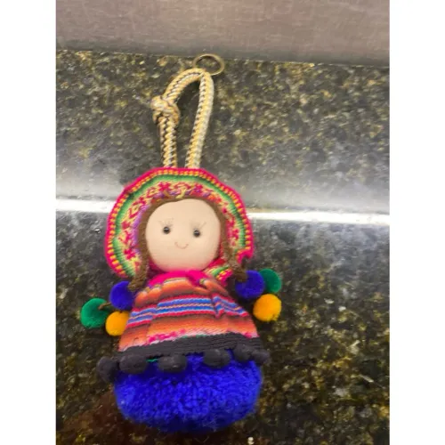 Chaveiro de boneca peruana importado.