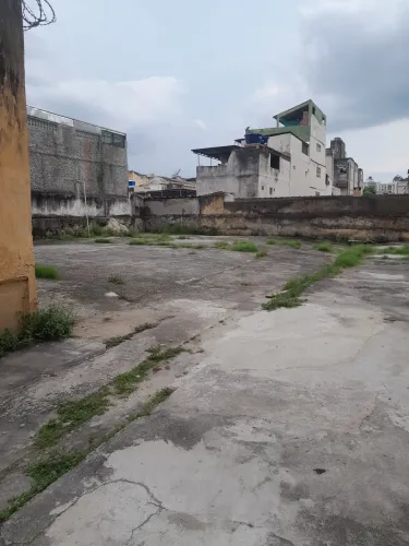 Lote/Terreno com possibilidade de variadas construções.