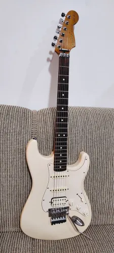 Guitarra Fender Stratocaster Richie Sambora Signature