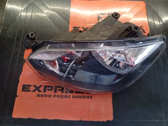 Farol esquerdo VW UP 2017 a 2023 400 original 