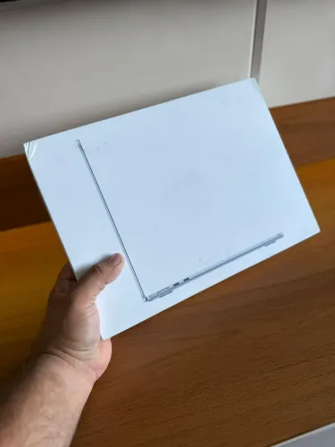 MacBook Air M4 13 Pol. 256 SSD e 16gb de Ram / Lacrado + Pronta Entrega