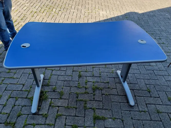 Mesa para Escritório - Resistente - Ótimo Estado