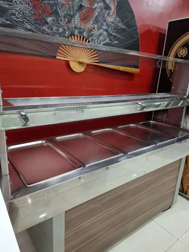 Buffet quente e frios