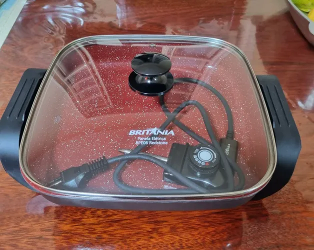 Panela elétrica 1200w Britânia