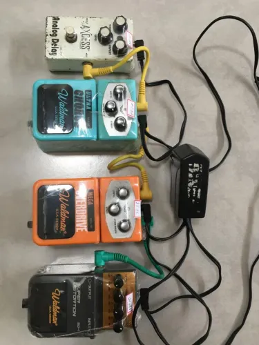 Vendo ou troco Set de pedais + fonte e cabos