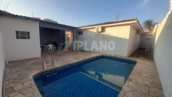 Casa à venda 3 dormitórios, Piscina, Vila Harmonia, Araraquara-SP