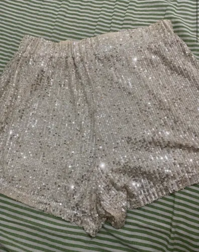 top e short com paetê renner