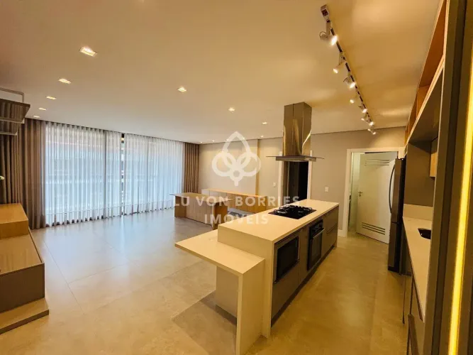 Apartamento à venda no bairro Jurerê - Florianópolis/SC